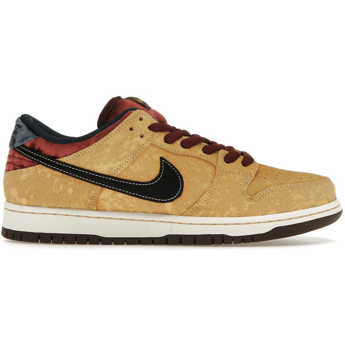 Кроссовки Nike SB Dunk Low City of Cinema(FZ1278-200) 39